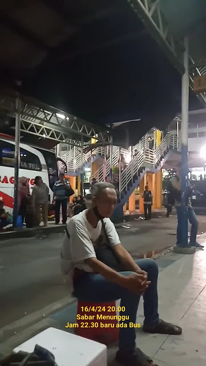 Antrian Penumpang Bus Membludak #shorts