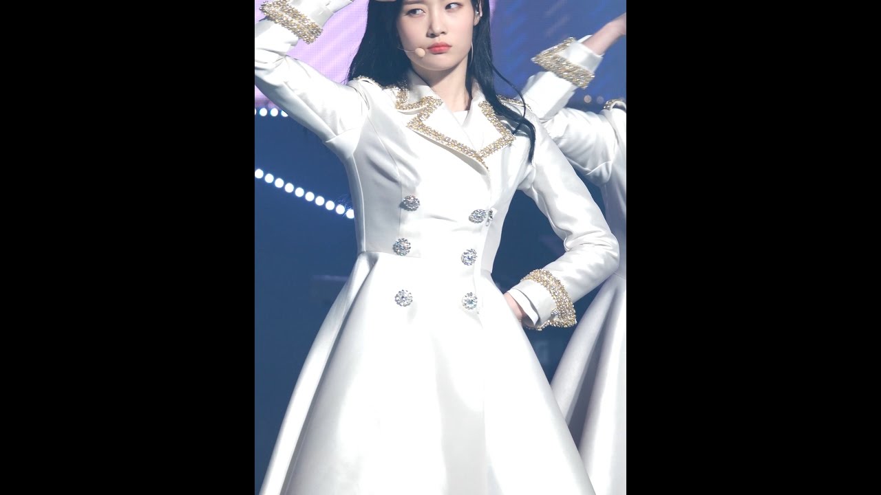 [직캠] 161225 다이아 콘서트 첫번째 기적 - 다이아 정채연 ( 내 친구의 남자친구 ) 4K