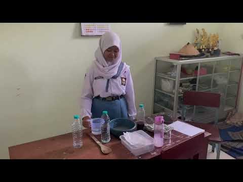 Praktikum Biologi "Pembuatan Pupuk cair dari Limbah tahu" Kelompok 3 Kelas X-1 SMAN 2 PONOROGO