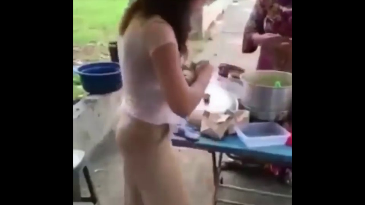 Penjual Nasi Pecel Cantik Videonya Viral