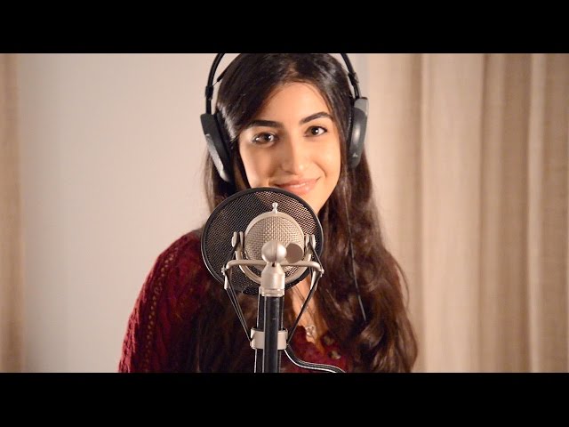 HELLO - ADELE Cover by Luciana Zogbi class=
