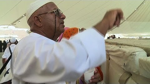 Pilgrims perform rituals on last day of hajj