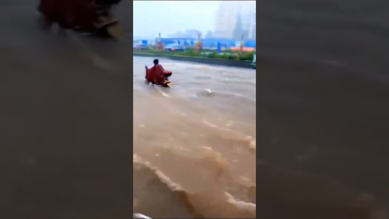 Massive floods due to heavy rainfalls in Changsha of 