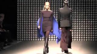 Gareth Pugh - Fall Winter 2011- 2012.flv