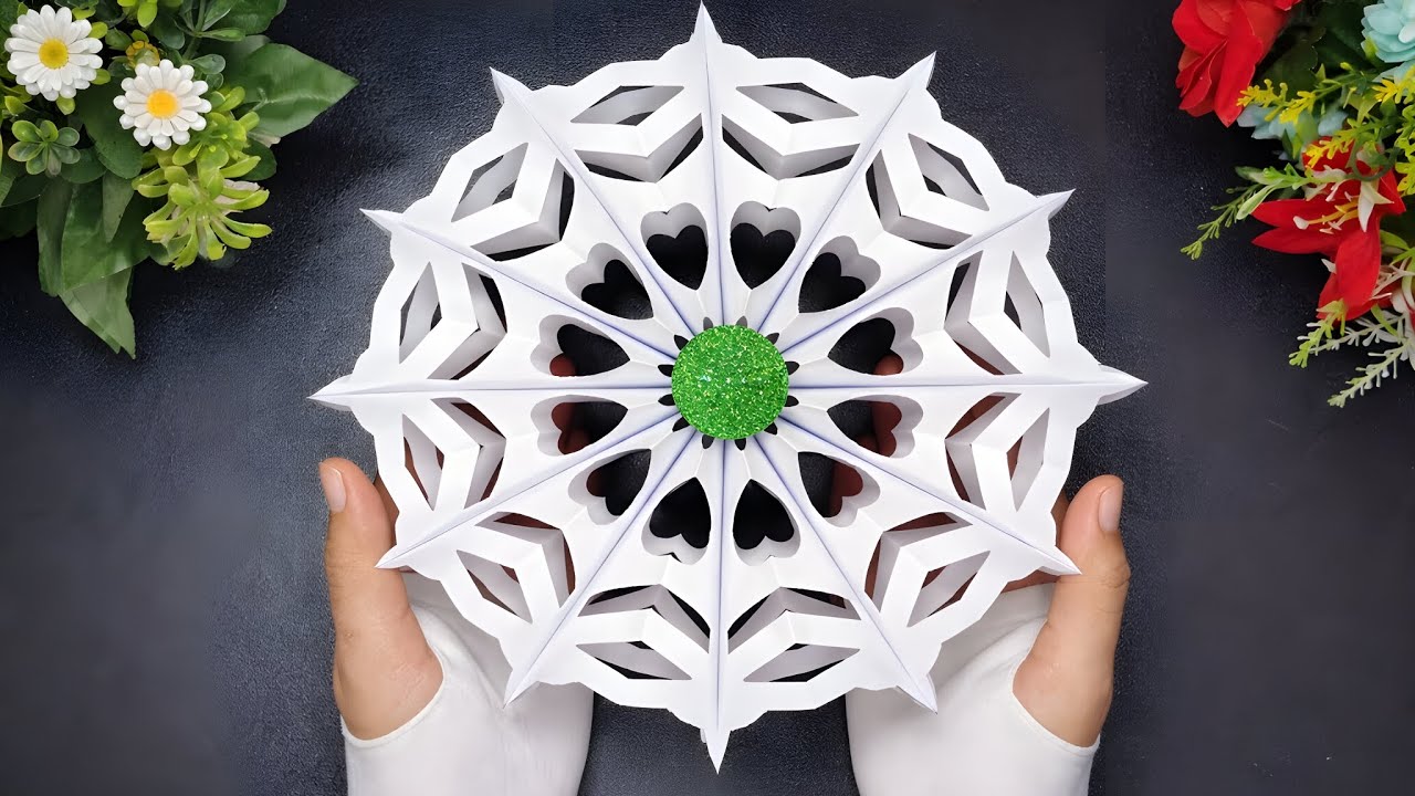 Watch Paper Transform Into a 3D Snowflake!❄️⛄