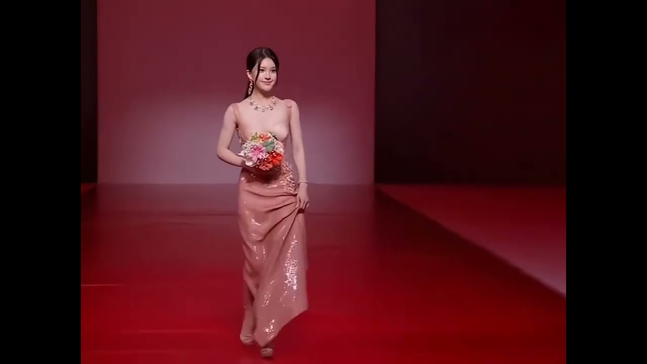 One s own strong female lead