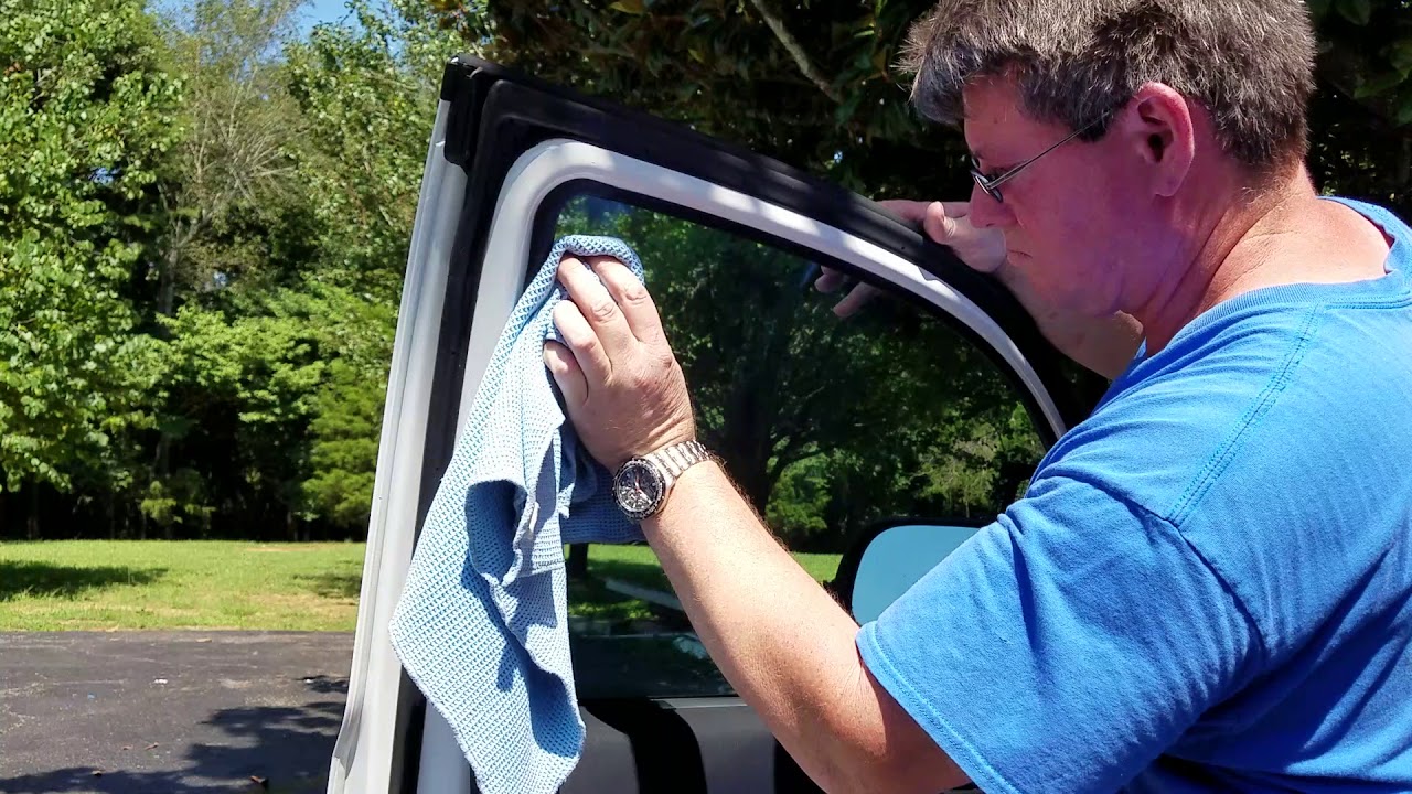 Tips How To Clean Glass Without Smears And Streaks YouTube