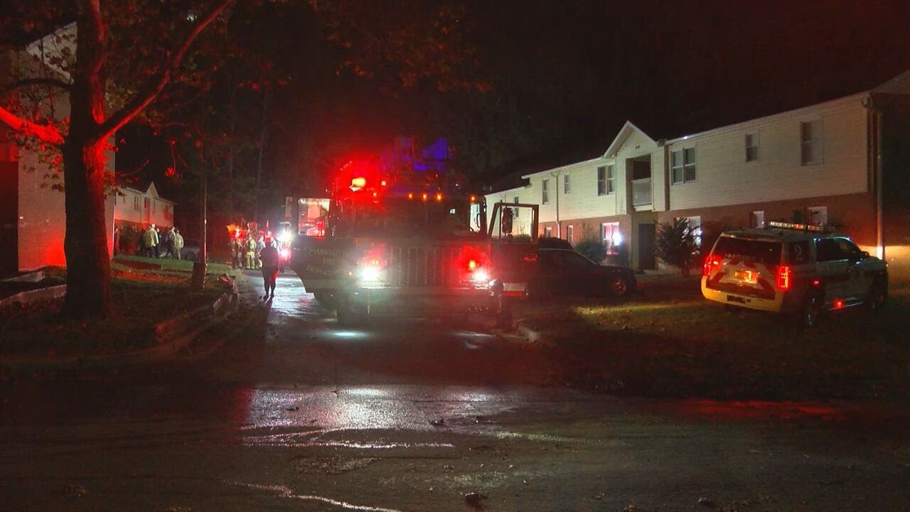 Firefighter hurt, 2 rescued from burning apartment in north Charlotte ...