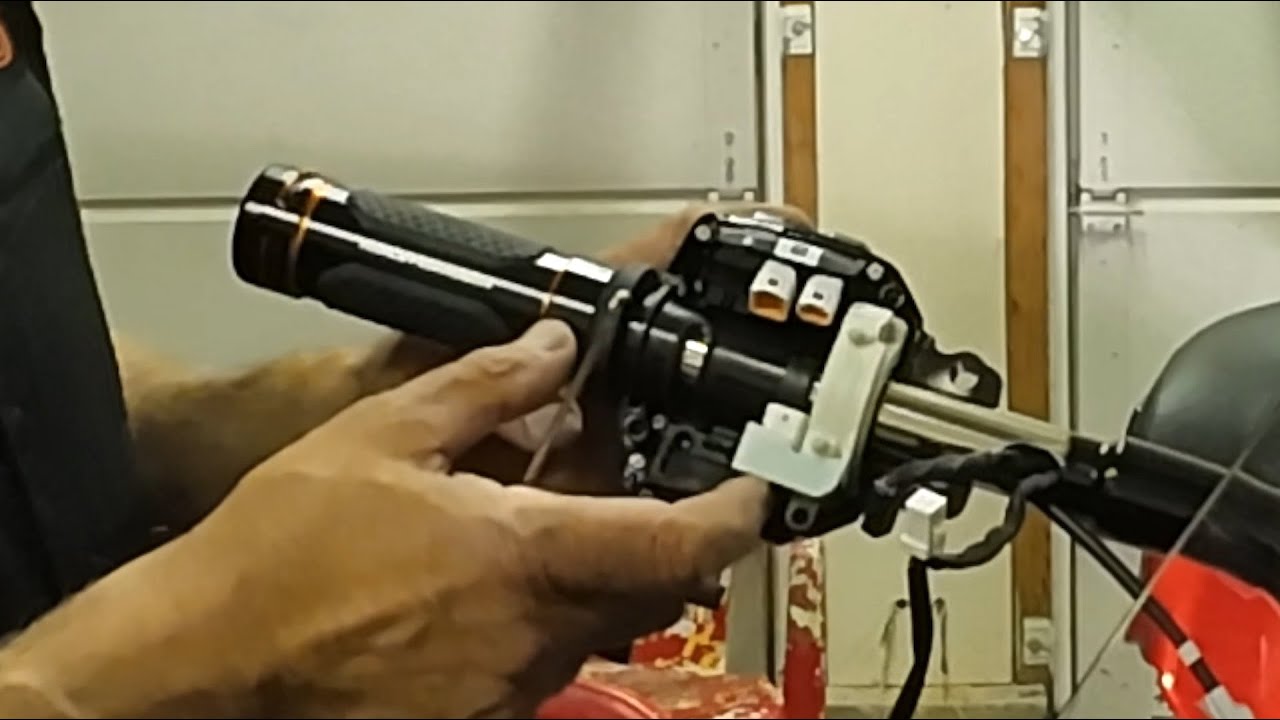 Heated Grips Install 2024 Harley Davidson Road Glide #426 - YouTube