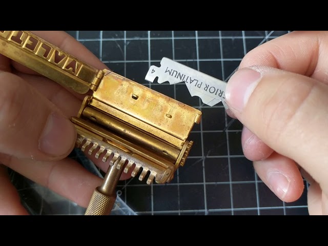 Valet autostrop safety razor - YouTube