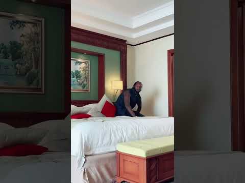 Kevin Kade Arikurara Mu Cyumba Kiza Cyane 