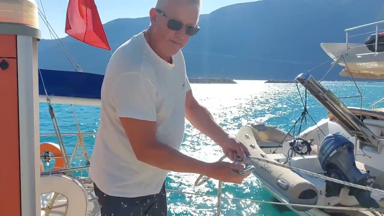 how to moor when there's a lack of mooring bollards