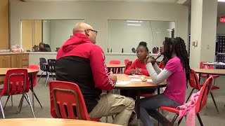 Read & Rise program volunteers help Texarkana students fill gaps in their education