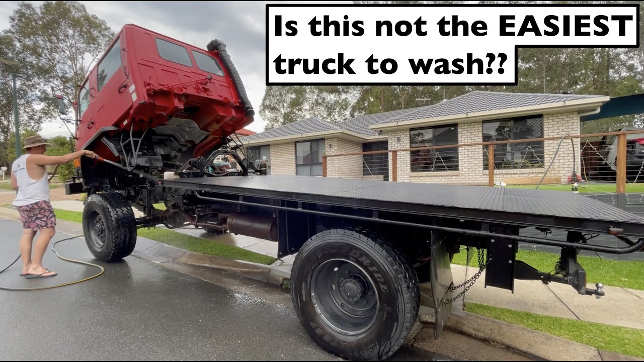 Beach driving in our truck - testing the tyre pressure 90 PSI vs 30