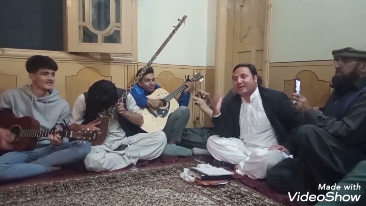 the ghizerian band with Mansoor Ali shabab and bashrat Basha #dunya ma oyuye ma kia hal arer ...