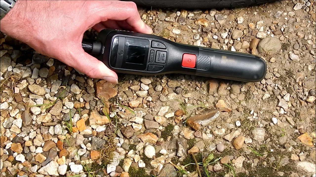 Review and demo of the Bosch EasyPump rechargeable portable tyre inflator  with tips and pros + cons 