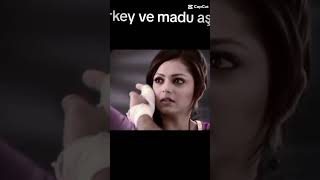 Arke Madunun Bakışları Benden Beni Aldı