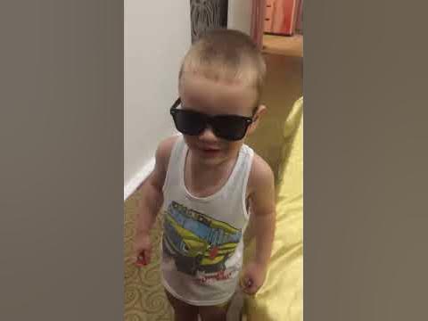 Папа учит сына))) - YouTube