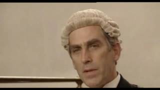 The Brittas Empire S03 E01 The Trial