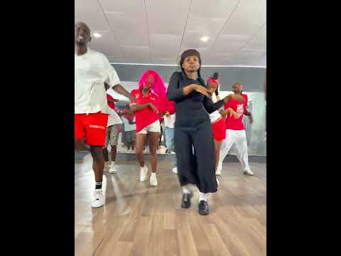 Lady Gaga - Bloody Mary( Wednesday Dance for Christmas) by Cameroon Dance Academy