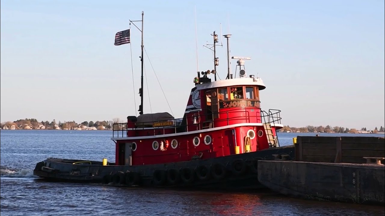 John R. Asher - A Rare Tugboat Salute in Duluth