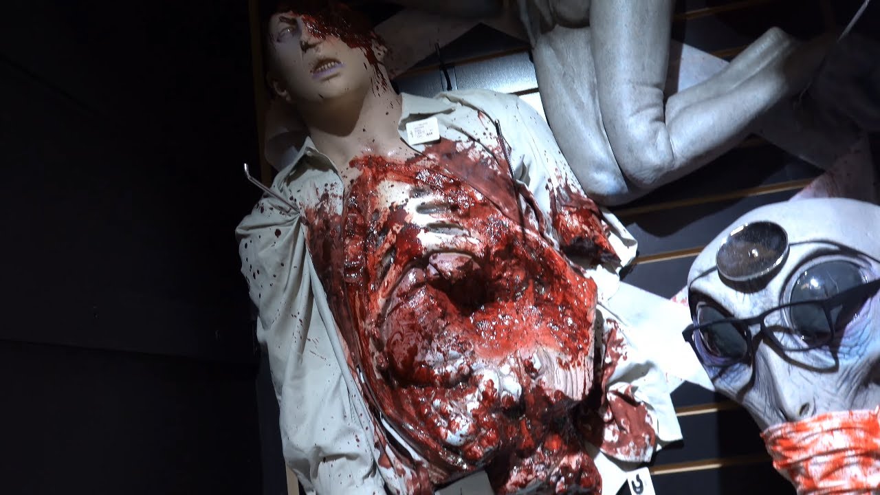 Enter if you Dare? FREAKY FINDZ Halloween Store New Braunfels, Texas