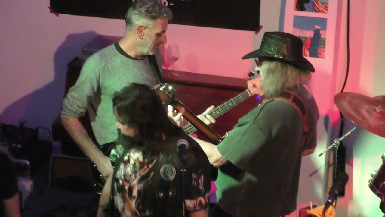 teaser 2024 The Wolves Band