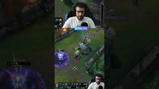 SORTIE DE PISTE POUR CETTE AKALI