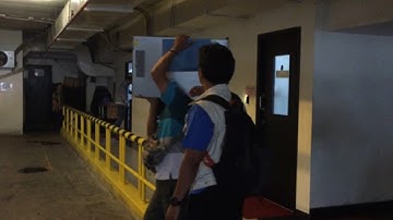 BNN Amankan Sebuah Lempengan Besi dan Tas Dari Penyitaan Sense Karaoke