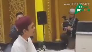 Download lagu Merdunya suara takbiran ustad Abdul Somad lc ma.