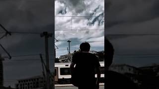 Kimsenin Ne Arkasındayım Ne De Yanındayım Resimi