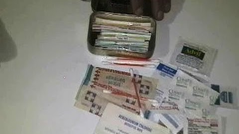 How to Make an Altoids Tin First Aid Kit