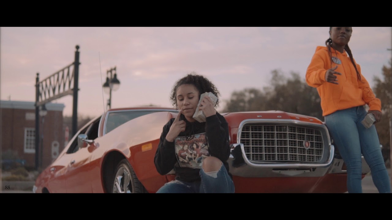 Assista a The CG'z - Moola ft. Bizzy, The Popper no YouTube Assista a The CG'z - Moola ft. Bizzy, The Popper no YouTube