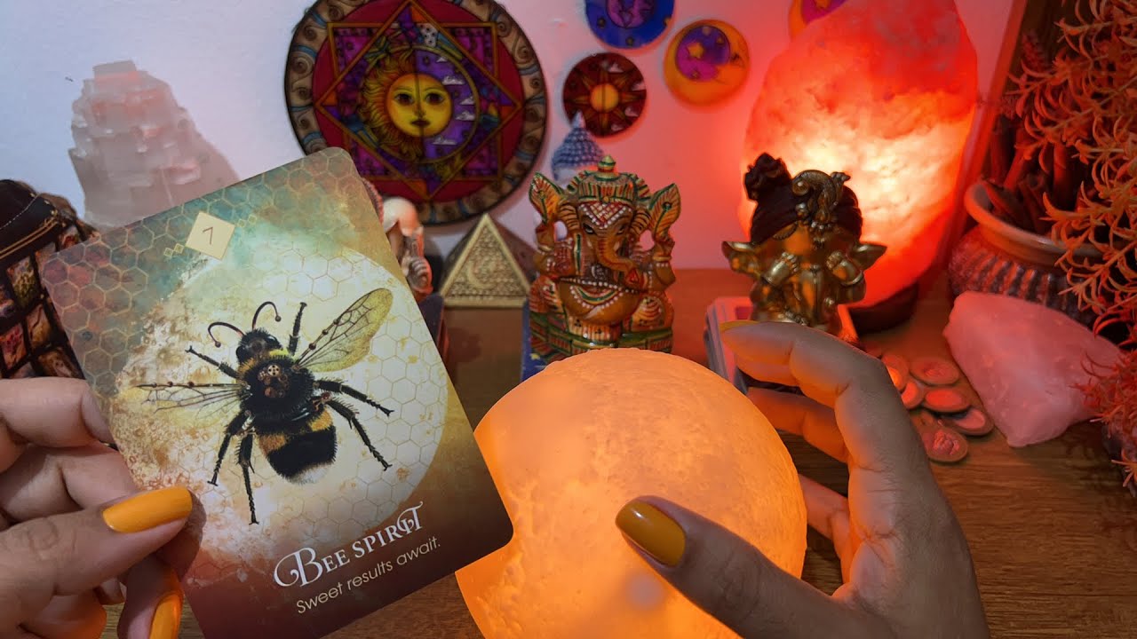 VOVÓ CIGANA DIZ o que ESTÁ por VIR na SUA VIDA AMOROSA(Rápido)