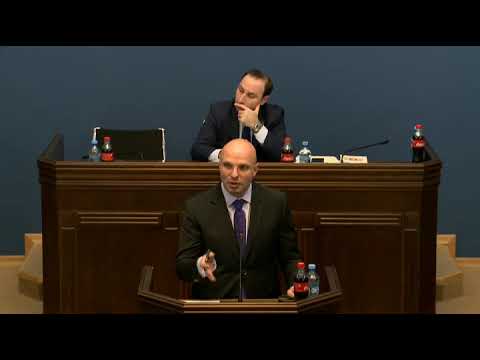 თადუმაძე განმარტავს, როგორ ჩააბარა უნივერსიტეტში მის დაარსებამდე 1 წლით ადრე