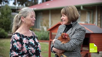Jane Reilly visits Myra, Rhonda & chicken 
