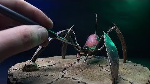 Making A Droid Out Of Trash! TRASH BASHING! 