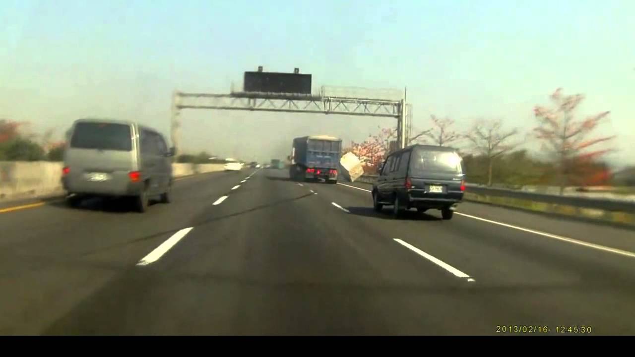 Truck flips over on the highway - scary accident - YouTube