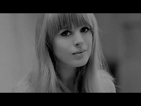 Scarborough Fair  MARIANNE FAITHFULL  (with lyrics)