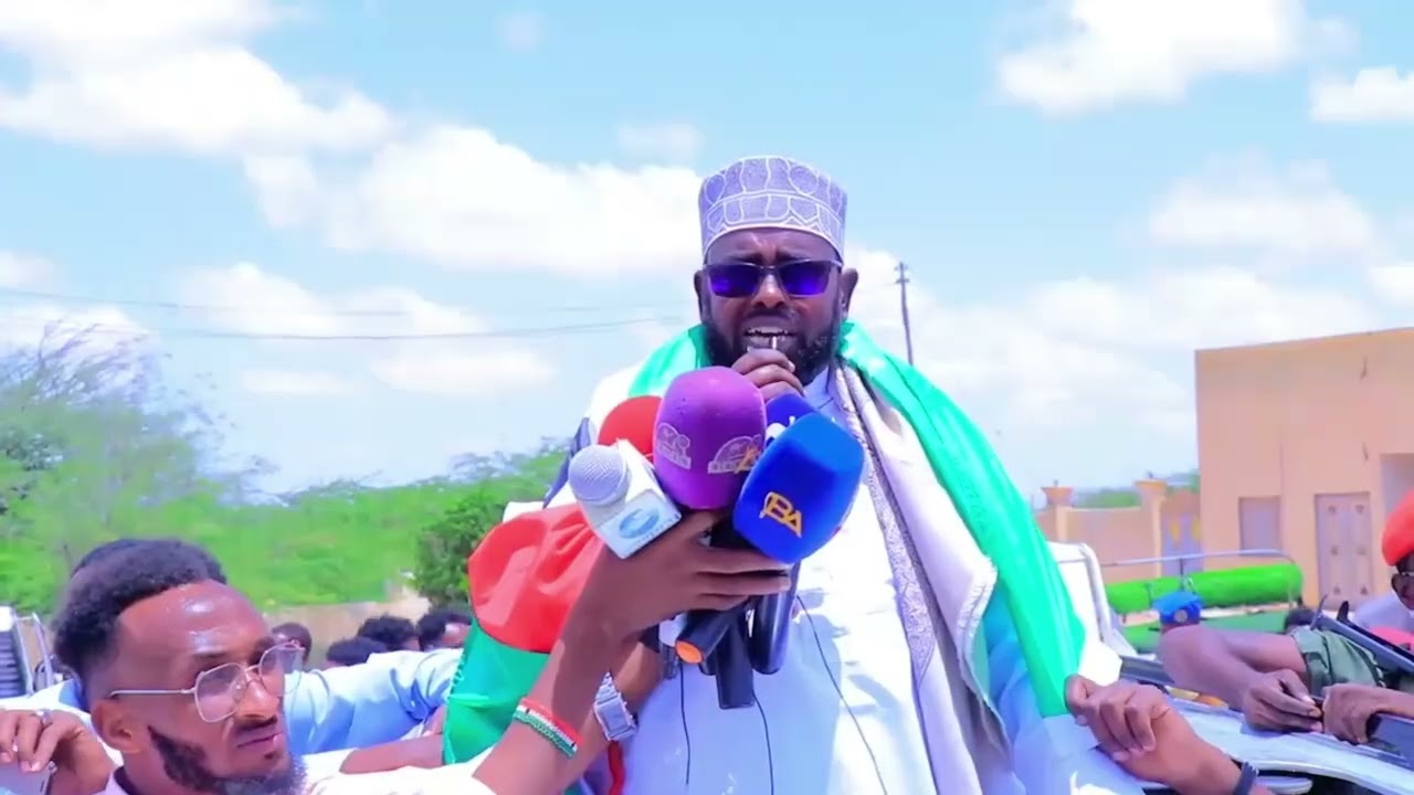 Boqor Cismaan aw maxamuud buurmadow ayaa lagu soo dhaweeyay magaalada burco.