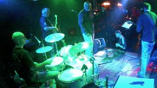 Ben Dover - The Moon Is Full (Albert Collins cover)