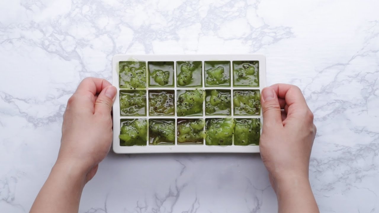 もむだけ！製氷皿で作るスイカアイス | Tasty Japan