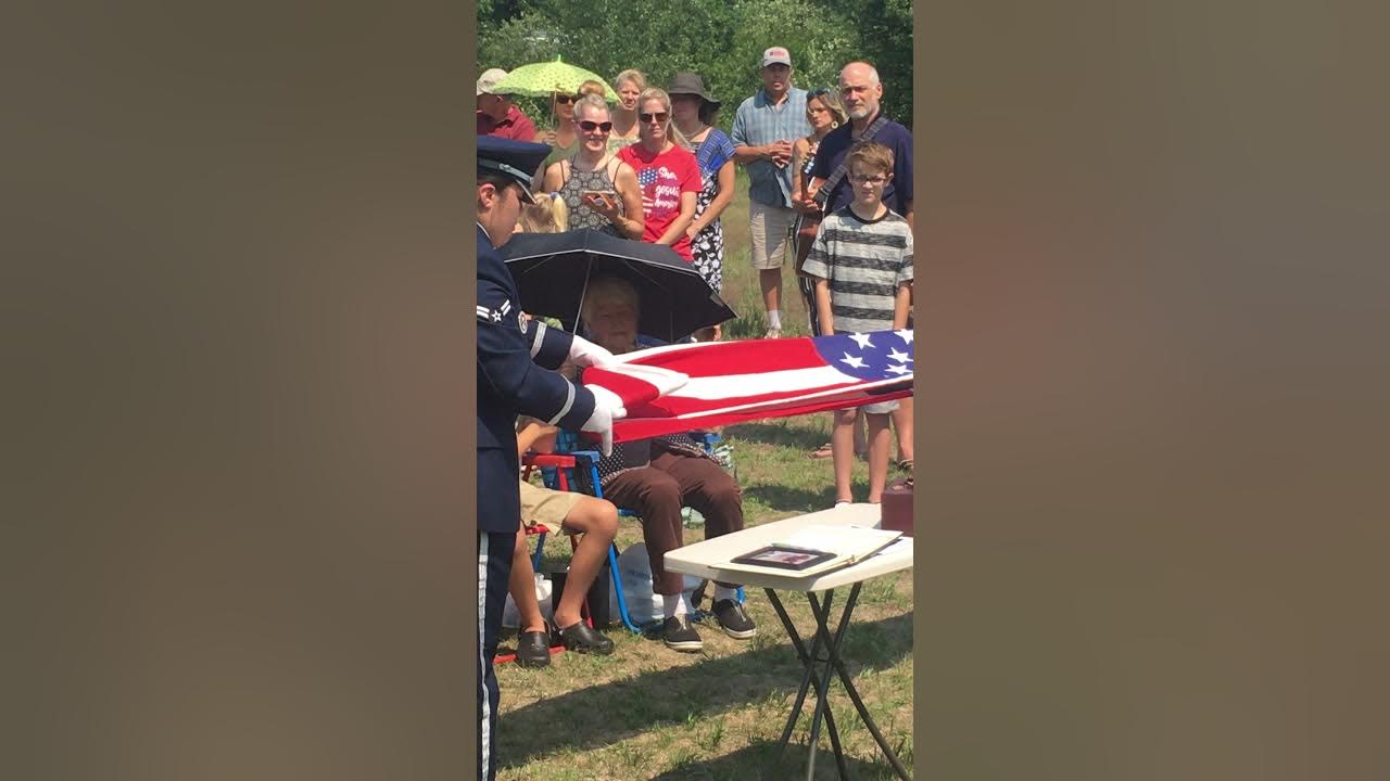 Graveside service for Bud Sorheim Full Military Honors and flag presentation to Martha. YouTube