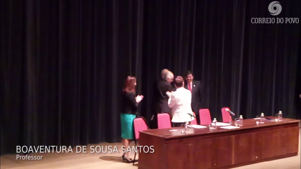 Boaventura de Sousa Santos recebe o título de Doutor Honoris na Ufrgs jornal do brasil