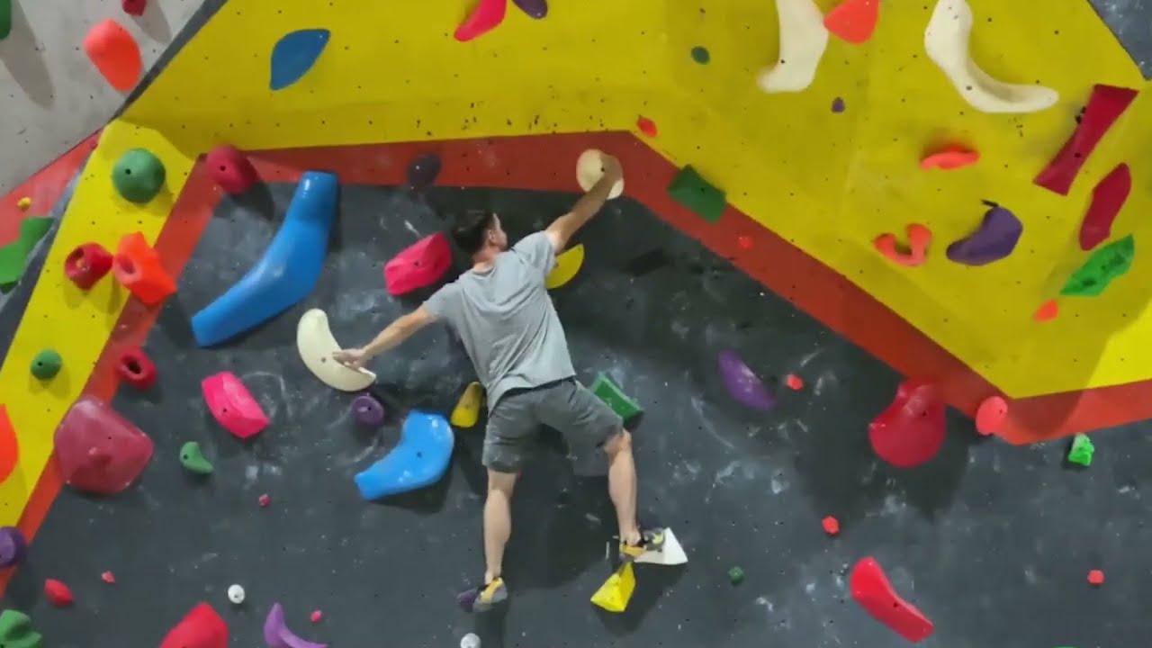 BOULDER | Centrala de Escaladă