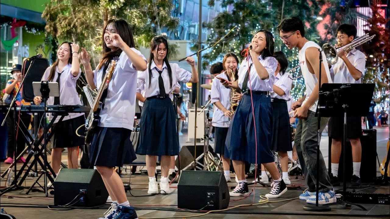 [BASSCAM] AWA วันนั้นฝนก็ตกแบบนี้แหละ - Uniqueband - YouTube