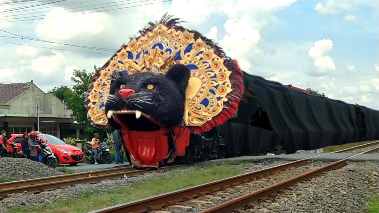 KERETA API BERUBAH JADI BARONGAN‼️Ada Barongan Singa Barongan Naga Caplokan barongan Can Macanan 