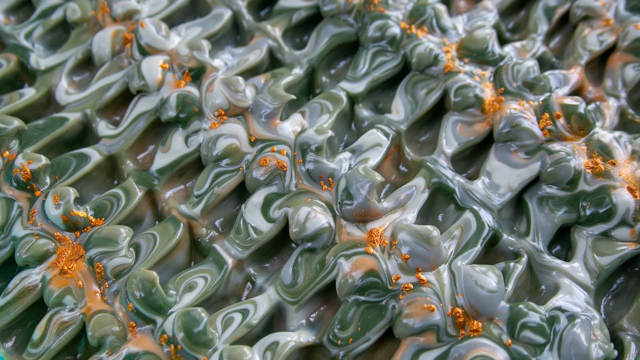 Mahogany & Amber - A Modern Holiday Cold Process Soap | Royalty Soaps