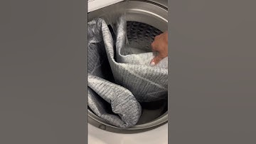 WASHABLE RUG WASHING #washablerug #washable #laundry #voiceover #cleaningmotivation #fyp #mom #sahm