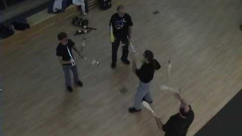 Standard Manipulator in Feed: Juggling Takeouts Pattern